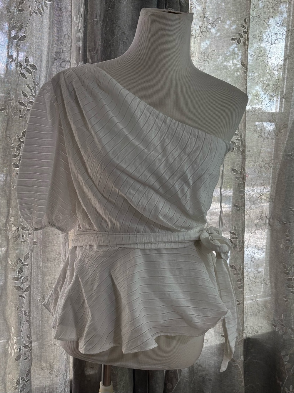 Nine West women’s top size medium
